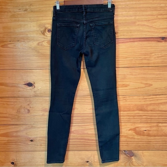 MOTHER High Waist Looker Jeans in A Model Spy Black 28 - Picture 2 of 11